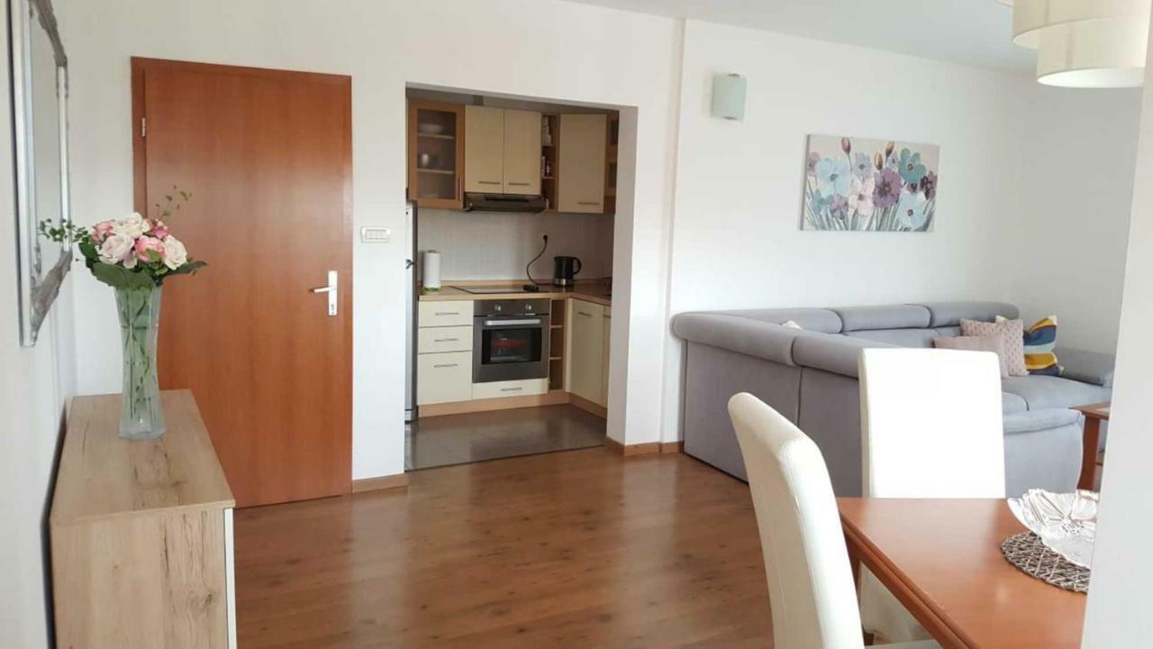 Cozy Apartment With Sea View คาชเตลา ภายนอก รูปภาพ