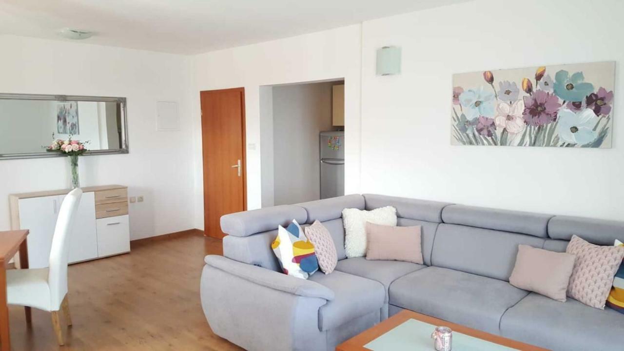Cozy Apartment With Sea View คาชเตลา ภายนอก รูปภาพ